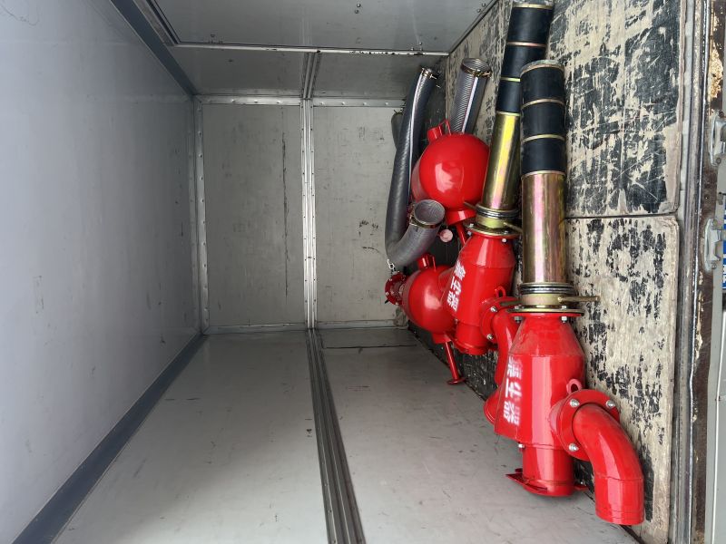 礦用新型分體式防噴裝置發往:四川地區